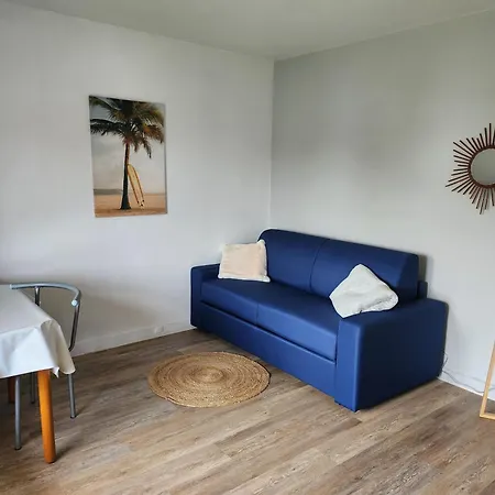 Appartement Studio 500 M De La Plage, Parking Securise, Climatisation *