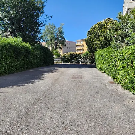 Studio 500 M De La Plage, Parking Securise, Climatisation Appartement